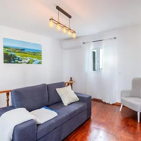 Oasis De Marie Lagoa (Azores)